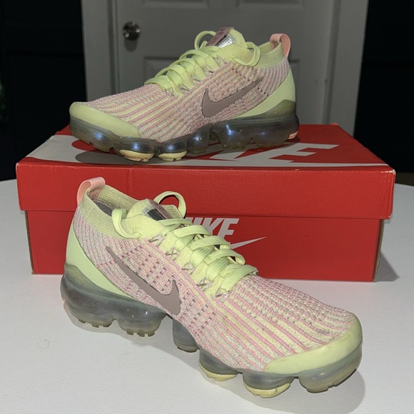 Nike Air VaporMax FlyKnit 3 “Barely Volt” Women’s Size 7.5 - Picture 2 of 11